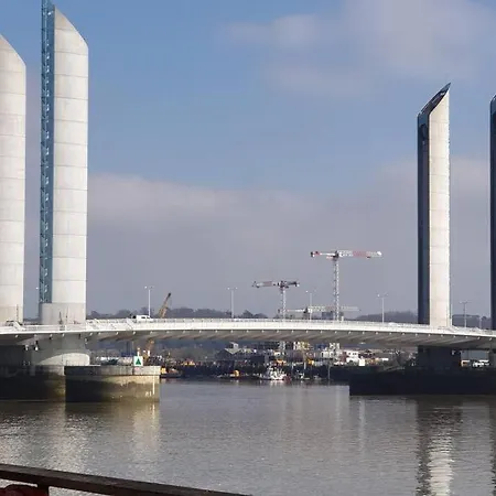 Apartament Grand 2 Avec Terrasse Bordeaux