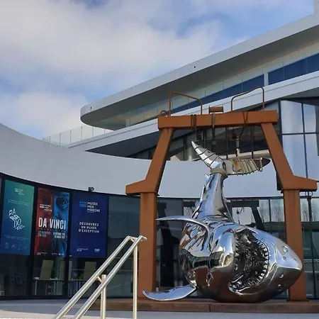 Apartament Grand 2 Avec Terrasse *