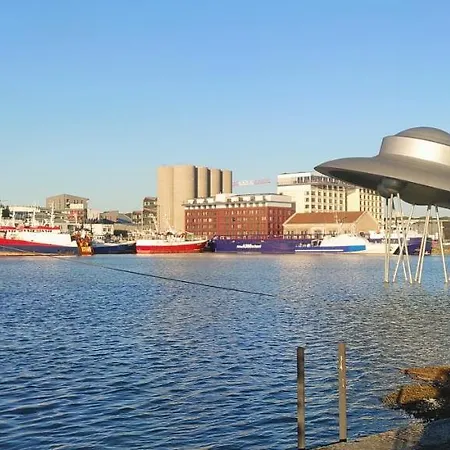 Apartament Grand 2 Avec Terrasse *