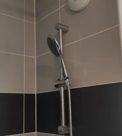 Grand 2 Avec Terrasse Apartament *